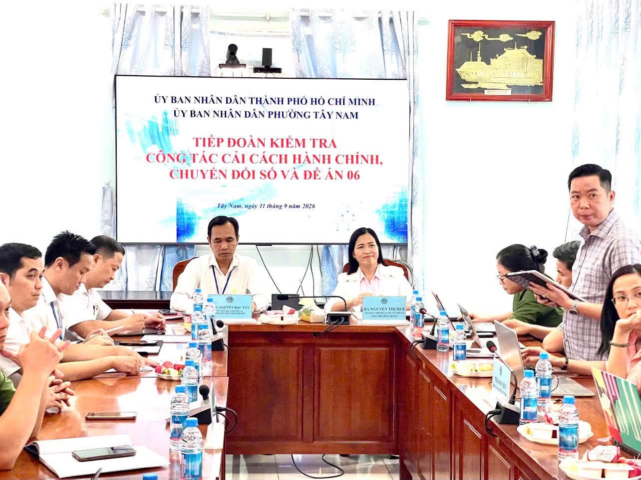 PHƯỜNG TÂY NAM TIẾP ĐOÀN KIỂM TRA THÀNH PHỐ VỀ CÔNG TÁC CẢI CÁCH HÀNH CHÍNH, CHUYỂN ĐỔI SỐ VÀ ĐỀ ÁN 06