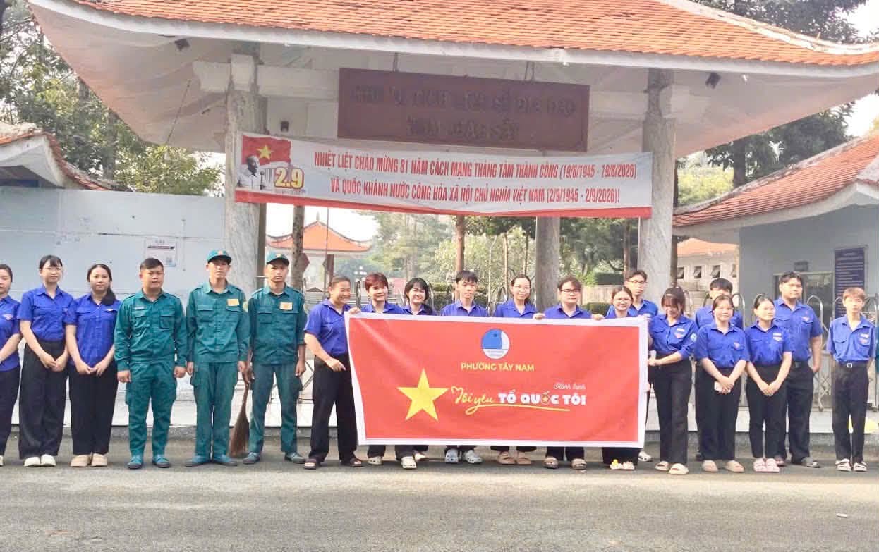 TỔ CHỨC RA QUÂN "NGÀY THỨ BẢY VĂN MINH" BẢO VỆ MÔI TRƯỜNG VÀ MỸ QUAN ĐÔ THỊ TẠI KHU PHỐ AN TÂY