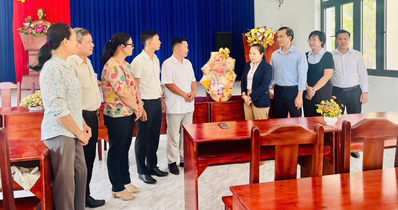 LÃNH ĐẠO ỦY BAN NHÂN DÂN PHƯỜNG TÂY NAM THĂM, CHÚC TẾT CÁC CƠ SỞ TÔN GIÁO